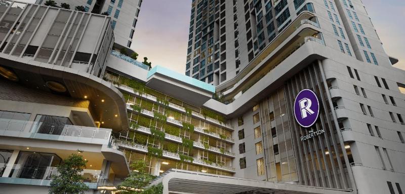 Bukit Bintang Robertson 3BR Suite with Netflix — отель с удобствами в Куала-Лумпуре