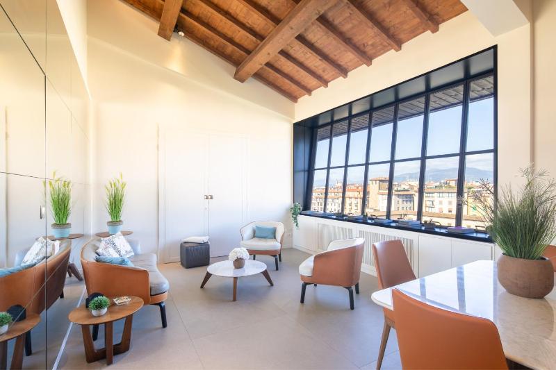 Attico Ponte Vecchio Vista Duomo+Parking+Terrazzo — отзывы гостей и цены