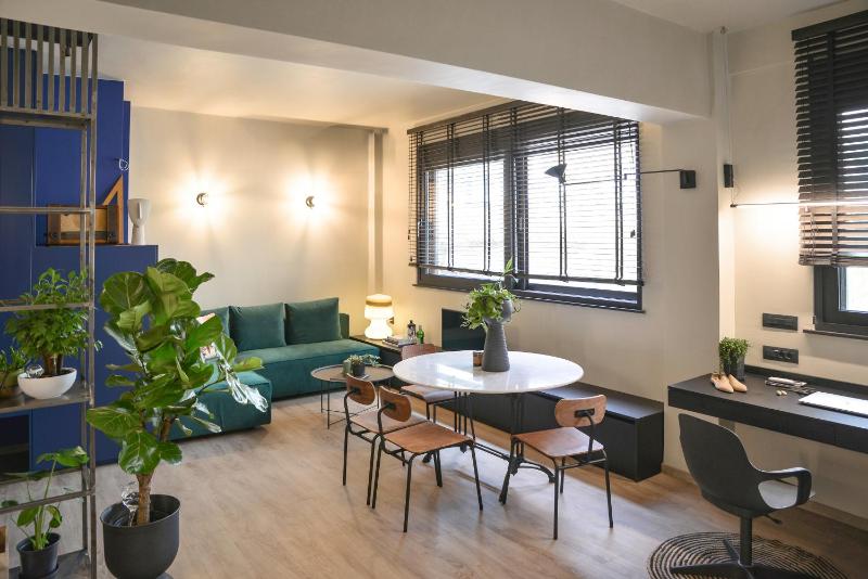 Цены на Tranquil Loft in Athens Historic Centre в Афины
