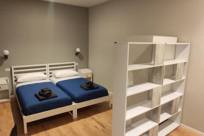 Elegante appartamento Zona Duomo — отель в Милане, Италия