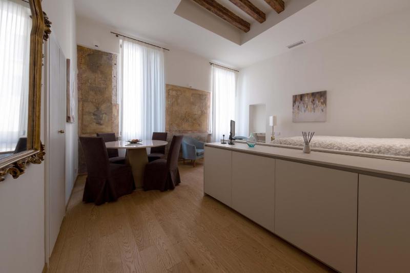 Home Venice Apartments - Rialto 4 — комфортный отель в Венеции