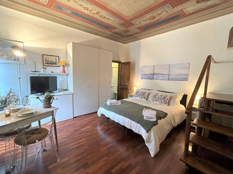 Romantic Nest Florence Studio — отель с удобствами в Флоренции