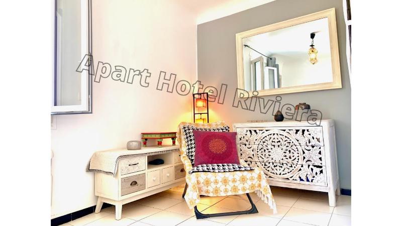 ApartHotel Riviera NIce Cote d'Azur - Vieux Nice Old Town parfait Studio AC - 5mn Promenade des Anglais - MENICA 1 — комфортный отель в Николь
