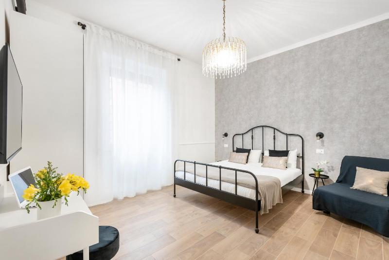 White flat Ground Floor — отель в Риме, Италия