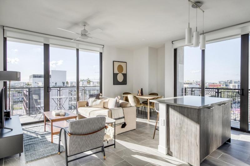 Wynwood 2br w gym pool wd nr shops bars MIA-36 — отель с удобным расположением в Майами