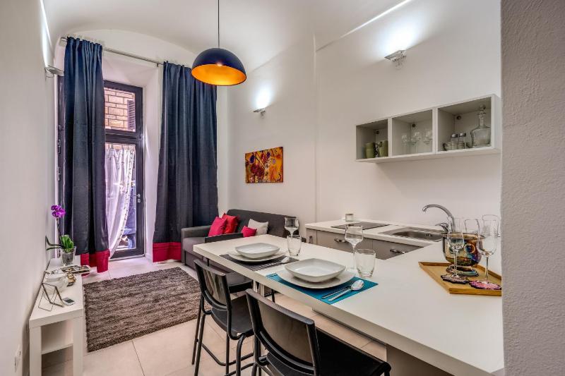 Studio Artis Piazza di Spagna — комфортный отель в Риме