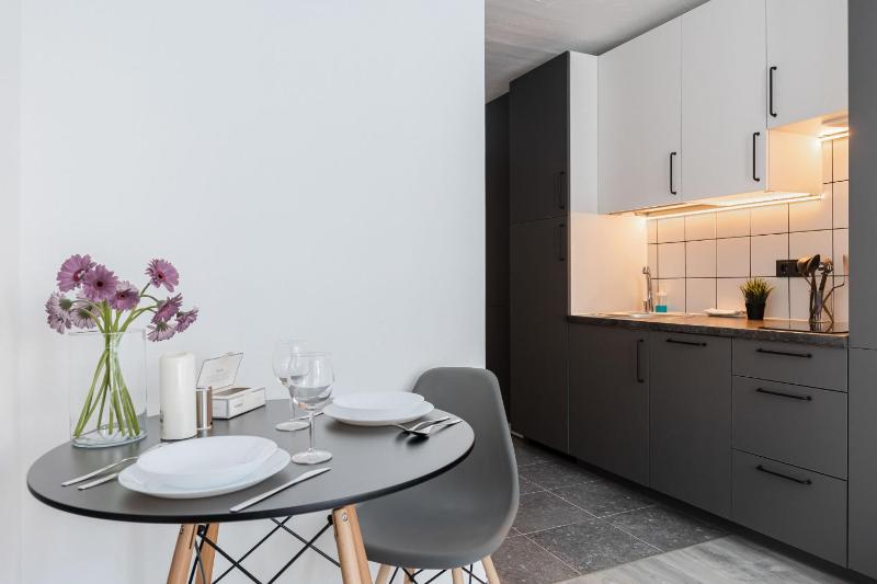 River To The City - Studio 7b Apartment — забронировать отель в Вильнюсе