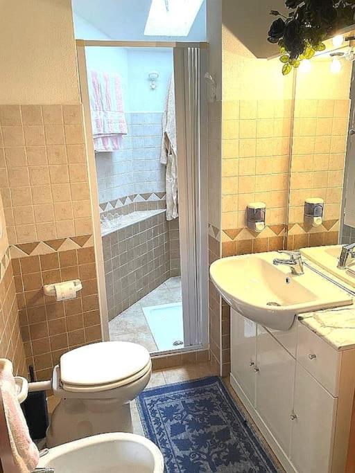 Delizioso Attico a Santa Teresa: Casa con Piscina
