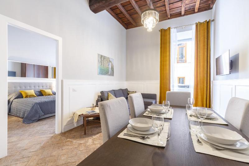 CasAlice Apartments Roma Trevi — комфортный отель в Риме