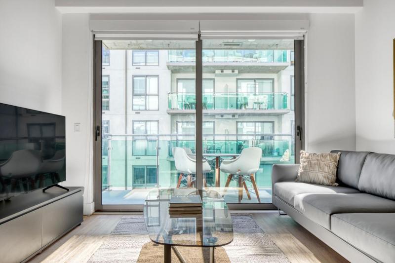 Downtown 1BR w Pool Gym WD nr Staples Center LAX-543 — отель в Лос-Анджелесе, Соединенные Штаты Америки