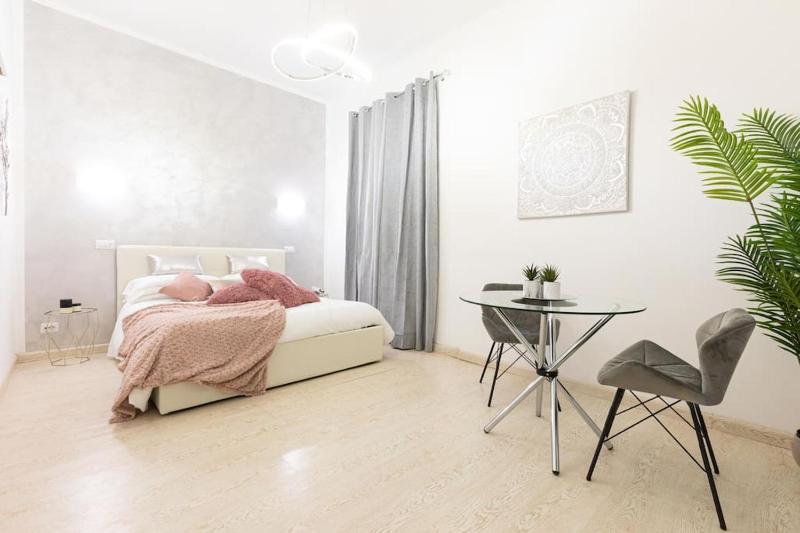 Romantic Jacuzzi Suite Trastevere - TopCollection — отель с удобным расположением в Риме