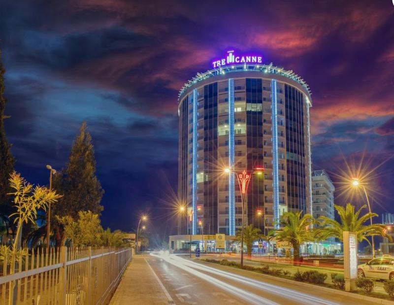Luxury Suite Papillon - Tre Canne Budva — отель с удобствами в Будва