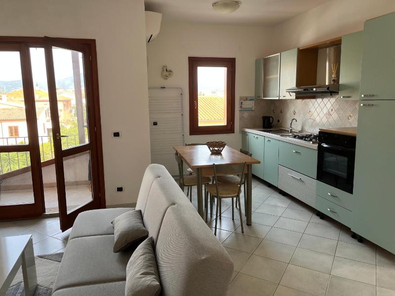 Ampio bilocale a Olbia - Accogliente apt con terrazza