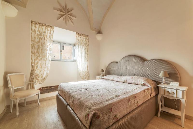 Palazzo Altieri Elegant Apartment — забронировать отель в Риме