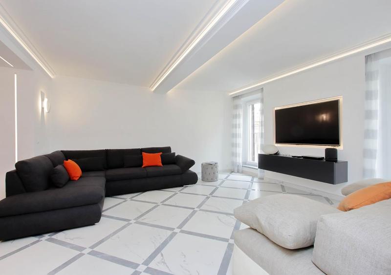 Цены на Exclusive Apartment Spagna View on Spanish Square в Риме