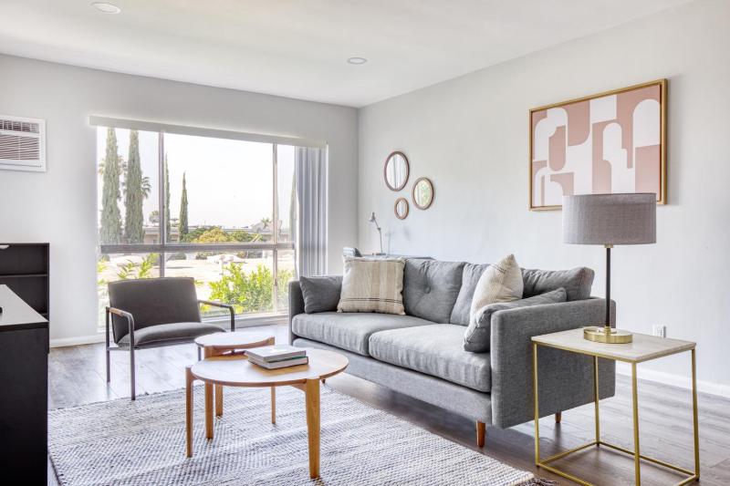 Hollywood 1BR w Pool nr metro restaurants LAX-499 — отзывы гостей и цены