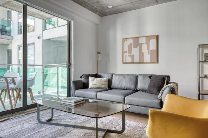 Downtown 1BR w Pool Gym WD nr Staples Center LAX-555 — отзывы гостей и цены
