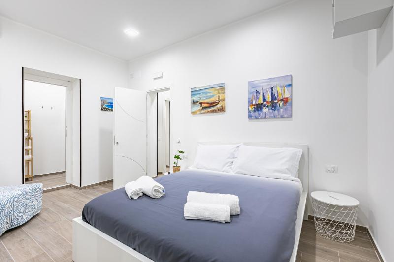 Цены на La Casa di Martina - Palermo Central Apartments в Палермо