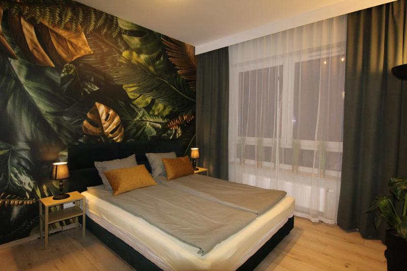 NEW Apartment Mona Warsaw Green — отель с удобным расположением в Варшаве