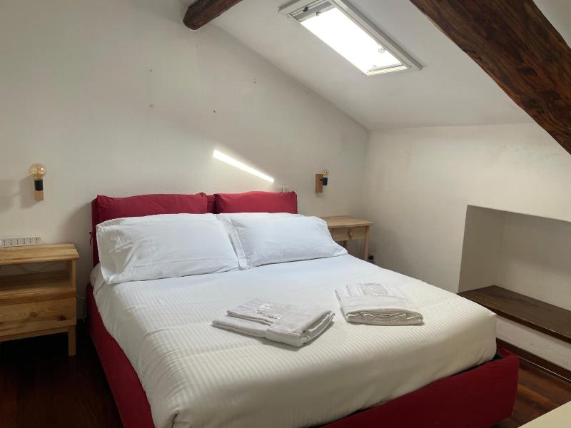 L'Arche Comfort&Relax - Yellow House di viale Certosa — отель с удобным расположением в Милане