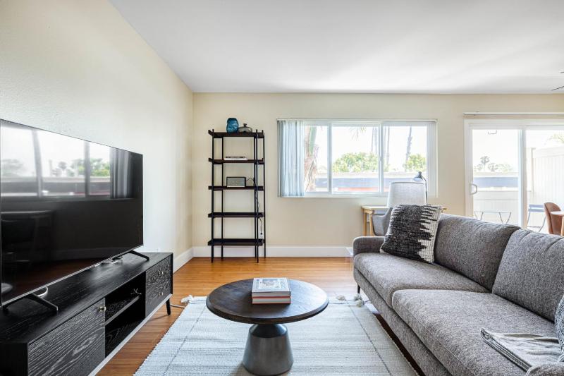 Marina Del Rey 1BR nr Marina shops dining LAX-445 — комфортный отель в Лос-Анджелесе