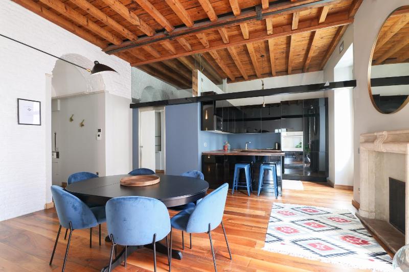 Цены на La Foppa Home - Large & Trendy Flat Moscova-Brera в Милане