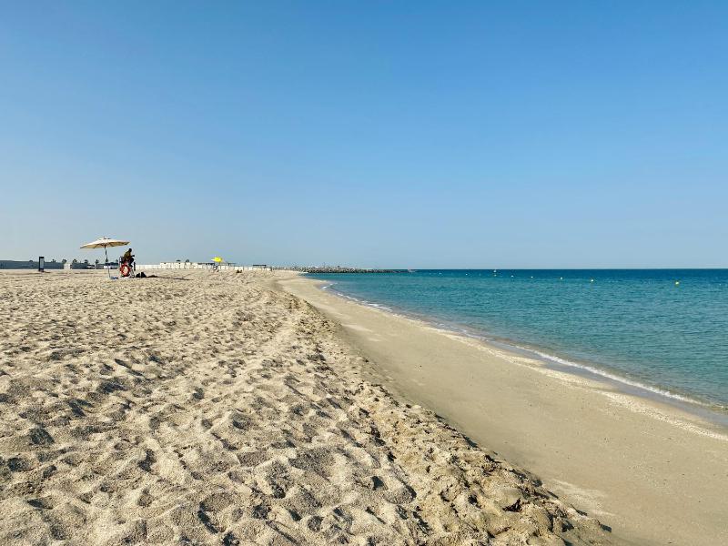 LM21 - Modern 1BR with Beach access in La Cote Building — забронировать отель в Дубае