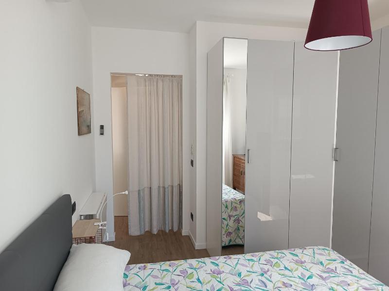 Appartamento per 4, Metro B Monti Tiburtini, AC, Wi-Fi — отель в Риме, Италия