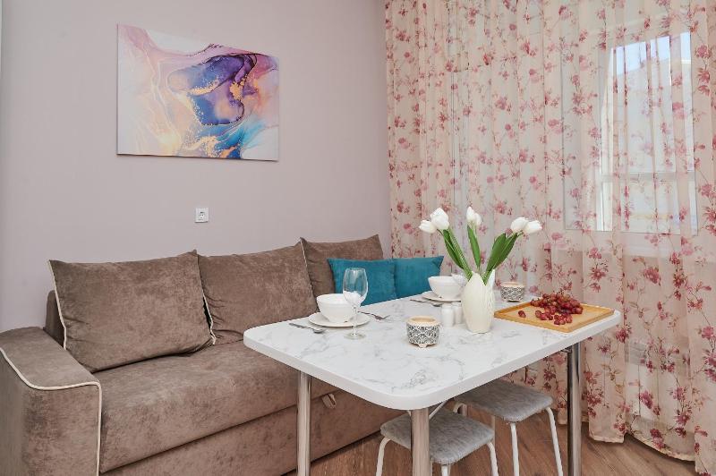 Apartamenty v centre dla 4 — забронировать отель в Астане