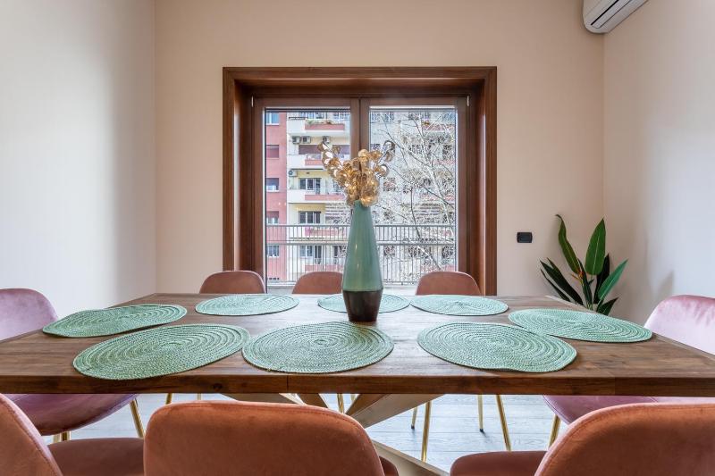 Naima Apartment San Pietro — забронировать отель в Риме
