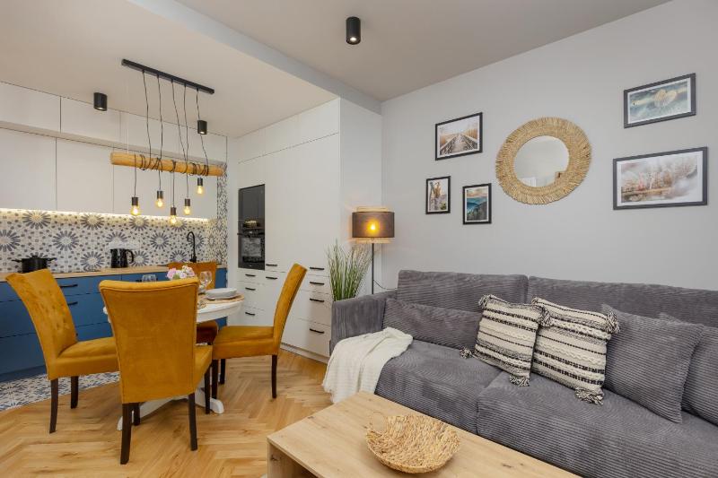 Westfield Burakowska Apartment with Parking by Renters — отель с удобствами в Варшаве