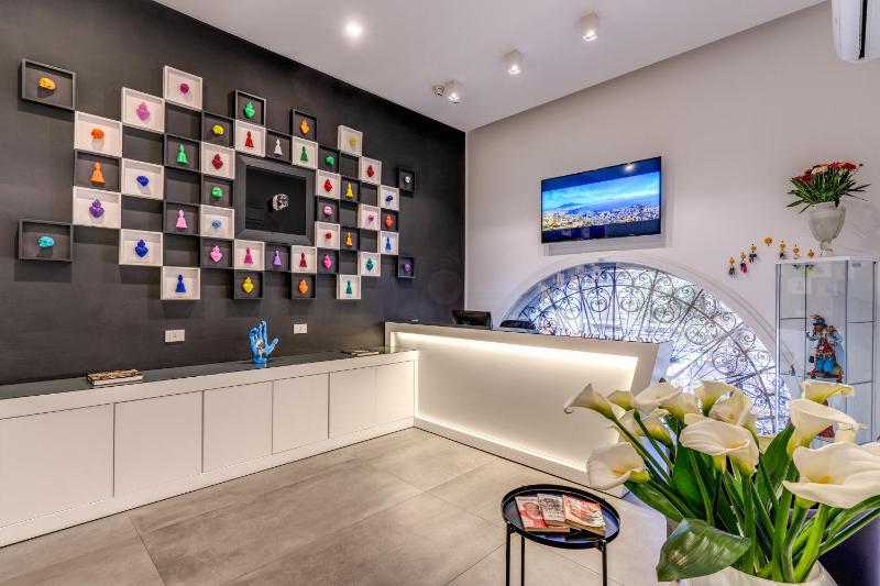 Gallery Suite Naples — забронировать отель в Неаполе