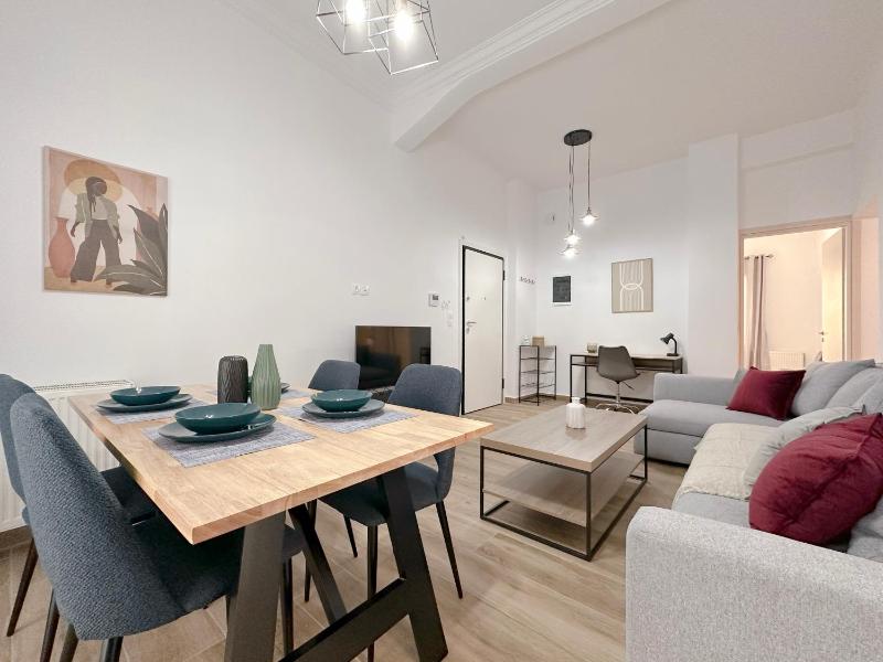 Santa Barbara I1 Elegance 73sqm apt in Nea Smirni — отель с удобным расположением в Афины