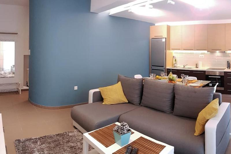 2 bedroom luxury apartment near Athens Acropolis — отель с удобствами в Афины