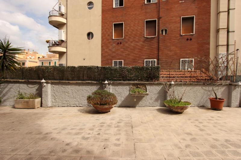 Angelo Emo Flat — забронировать отель в Риме