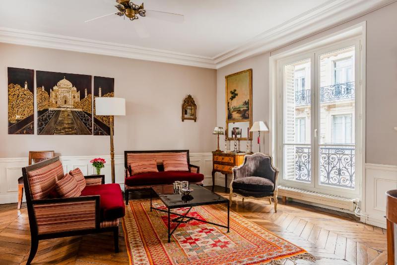 Paris Royal South residence — забронировать отель в Париже