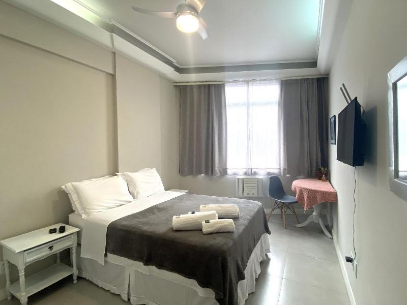 M80 - Apartamento a 3 min da praia de Copacabana — отель с удобным расположением в Рио