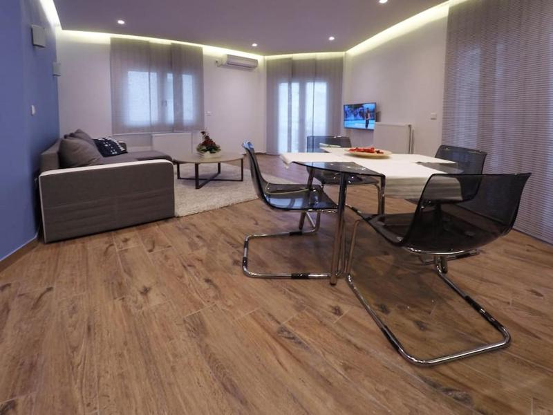 Цены на Luxury apartment near Acropolis of Athens в Афины