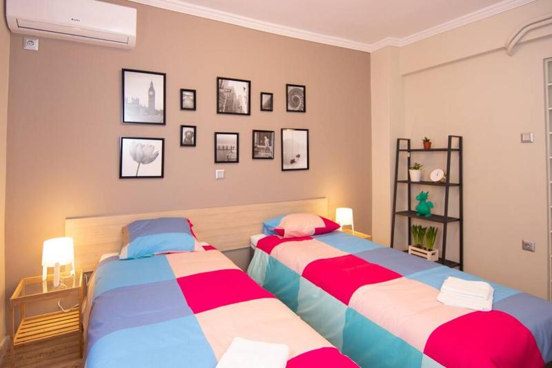 2 bedroom apartment few steps from Plaka — комфортный отель в Афины