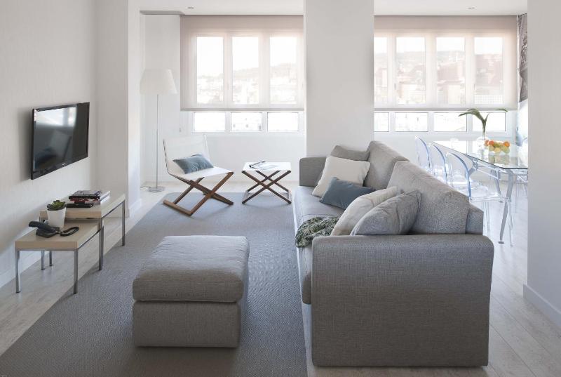 Eric Vokel Boutique Apartments - Gran Via Suites — отзывы гостей и цены