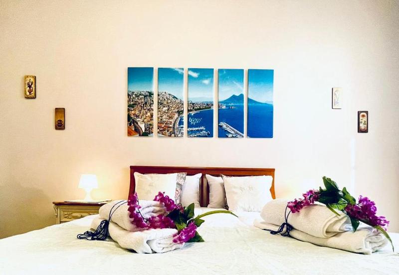 Street of Naples Apartment — отель с удобствами в Неаполе