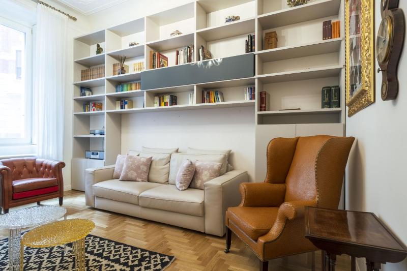 Easylife - Comoda residenza con terrazzino abitabile in zona Sant Ambrogio — отель с удобствами в Милане