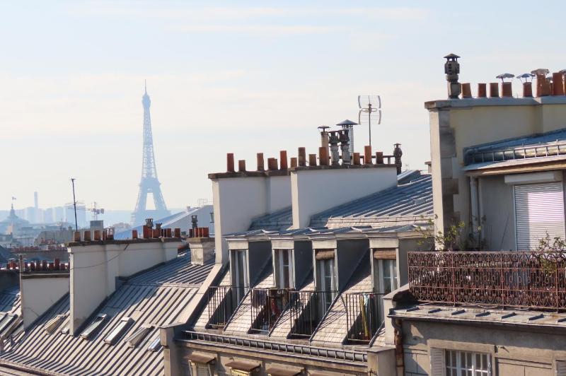 Loft avec vue sur Tour Eiffel — забронировать отель в Париже