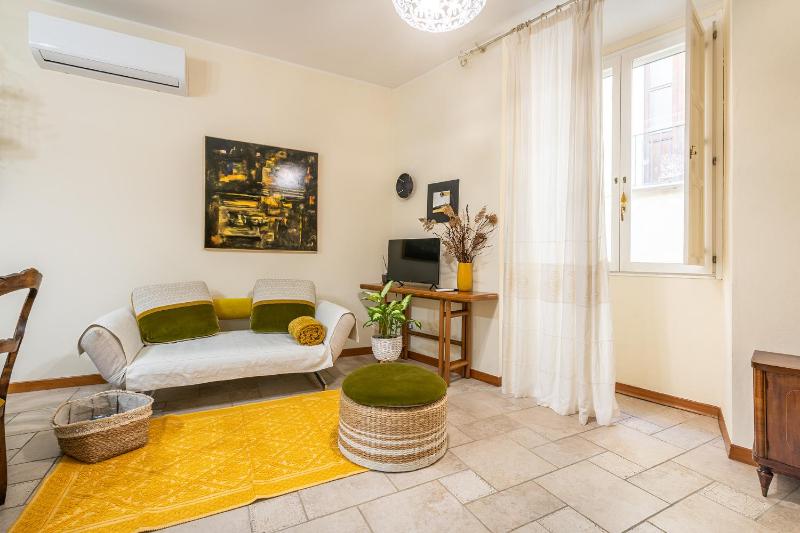 LE DAME di CASTELLO a Cagliari - Eleganza nel Centro