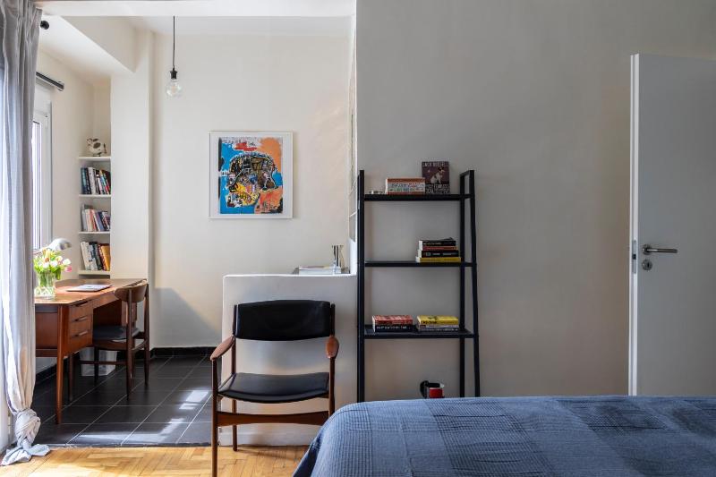 Urban Elegance 1BR with Hill & Lycabettus Views — отзывы гостей и цены