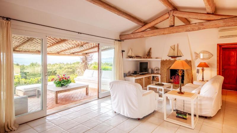 Villa Lu Muntiggiu 12 ad Arzachena - Lussuosa con piscina