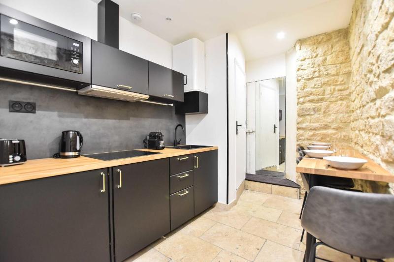 Amazing duplex flat - 3p - Rue du commerce — комфортный отель в Париже