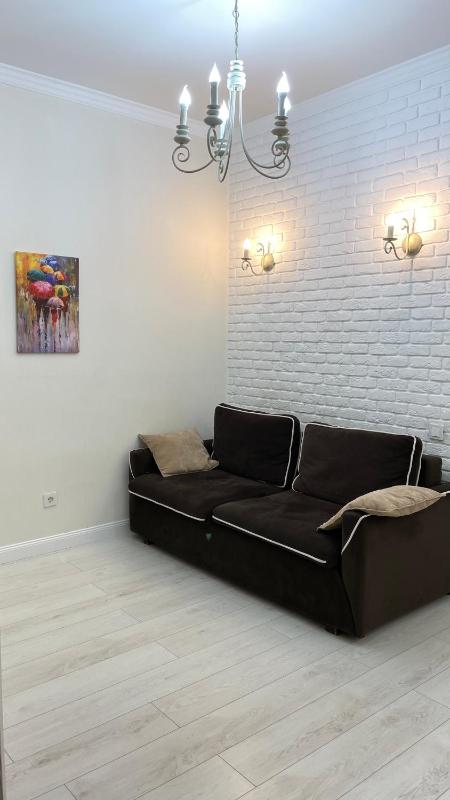 Uutnaa kvartira v centre goroda — отель с удобным расположением в Алматы