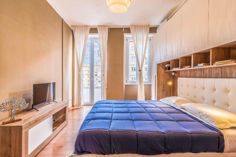 Giuliana St.Peter Apartment — отель в Риме, Италия