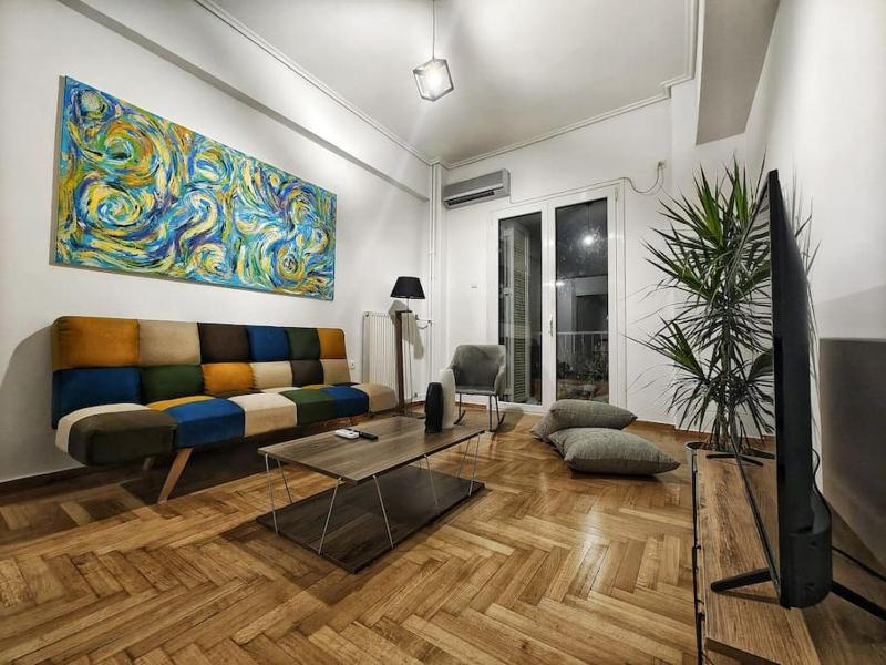 Beautiful 1-bedroom condo in the heart of Athens — отель в Афины, Греция